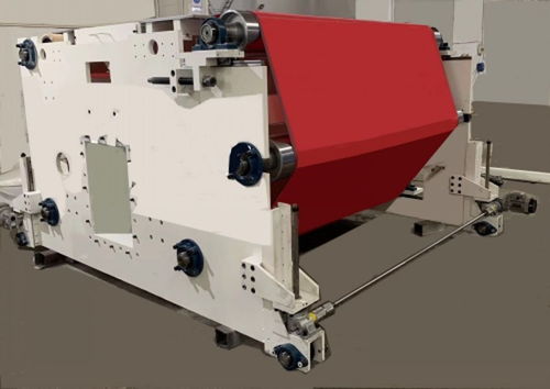 高效熔噴布擠出機(jī)械機(jī)組 科技賦能，鑄就“元寶機(jī)”新篇章